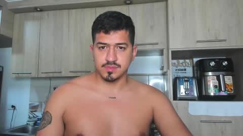 Snapshot of aronwilliams69 chatting on 02/26/25, 06:26 ARON Independent model online show from 02/26/25, 06:26