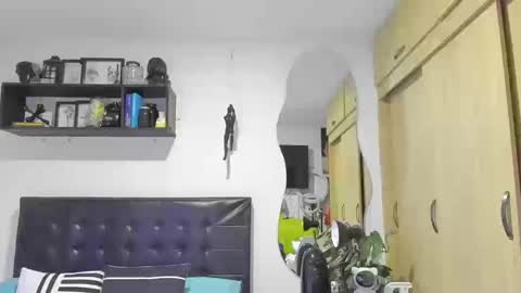 Snapshot of aronwilliams69 chatting on 09/17/25, 01:29 ARON Independent model online show from 09/17/25, 01:29