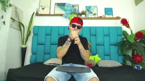 Aroon   online show from 06/13/26, 01:42