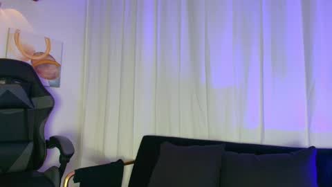    online show from 09/26/25, 08:57