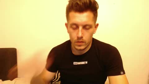 arromwilliam90 online show from 12/08/24, 12:41