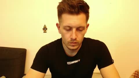 arromwilliam90 online show from 02/02/25, 05:04