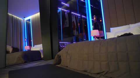 Adele online show from 12/13/24, 09:13