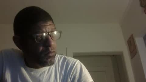 Snapshot of arteblazze chatting on 01/06/26, 01:48 Arteblazze not daddy boy bitch or nigga online show from 01/06/26, 01:48