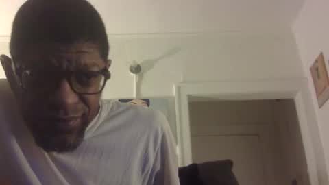 Snapshot of arteblazze chatting on 01/14/26, 01:11 Arteblazze not daddy boy bitch or nigga online show from 01/14/26, 01:11