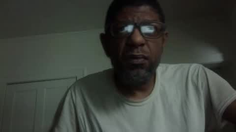 Snapshot of arteblazze chatting on 01/16/26, 02:10 Arteblazze not daddy boy bitch or nigga online show from 01/16/26, 02:10