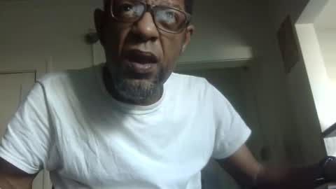 Snapshot of arteblazze chatting on 02/15/26, 02:36 Arteblazze not daddy boy bitch or nigga online show from 02/15/26, 02:36