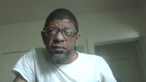 Snapshot of arteblazze chatting on 03/14/26, 02:11 Arteblazze not daddy boy bitch or nigga online show from 03/14/26, 02:11