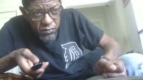 Snapshot of arteblazze chatting on 05/04/26, 06:48 Arteblazze not daddy boy bitch or nigga online show from 05/04/26, 06:48