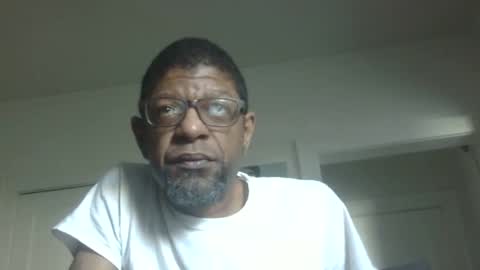Snapshot of arteblazze chatting on 05/06/26, 01:49 Arteblazze not daddy boy bitch or nigga online show from 05/06/26, 01:49