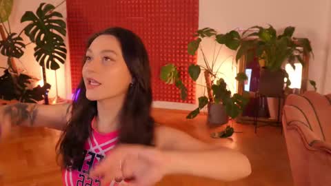 Snapshot of artegirlx chatting on 02/16/25, 03:27 Maya online show from 02/16/25, 03:27