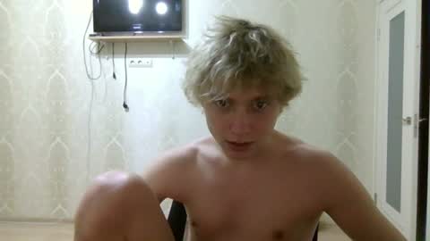 Snapshot of artem228play chatting on 06/25/26, 10:58 artem228play online show from 06/25/26, 10:58