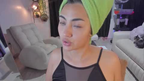 Snapshot of artemis_020 chatting on 03/19/26, 02:37 FENIX online show from 03/19/26, 02:37