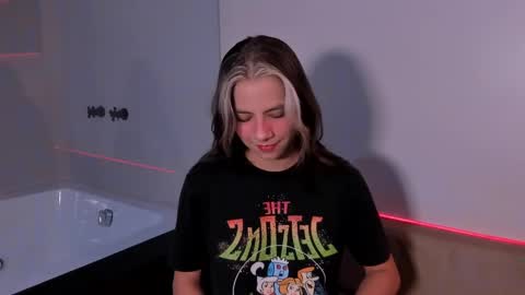 artemisablake online show from 12/18/24, 08:57