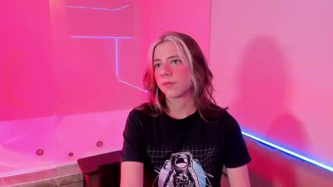 artemisablake online show from 12/19/24, 09:17