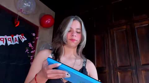 artemisablake online show from 02/18/25, 03:54