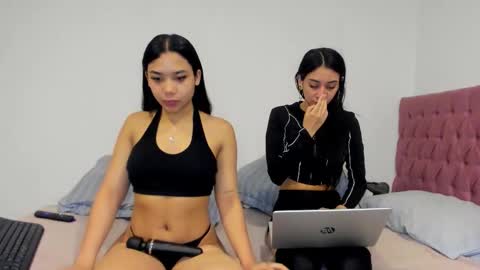 Artemisxvenuss online show from 12/16/25, 03:28