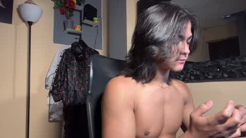 Snapshot of arthur_hunter chatting on 09/29/25, 01:55 I AM HERE online show from 09/29/25, 01:55