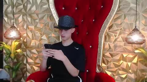 arthurcox_ online show from 09/11/25, 11:38