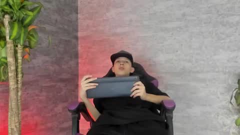 arthurcox_ online show from 09/21/25, 05:25