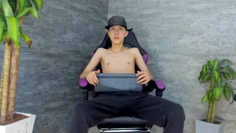 arthurcox_ online show from 10/13/25, 05:35