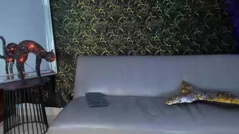 arthurcox_ online show from 10/24/25, 05:31