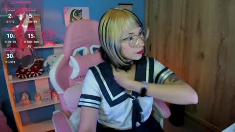 Lenna online show from 02/06/25, 06:29