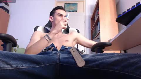 Snapshot of artieryder chatting on 01/13/26, 09:47 Artie online show from 01/13/26, 09:47