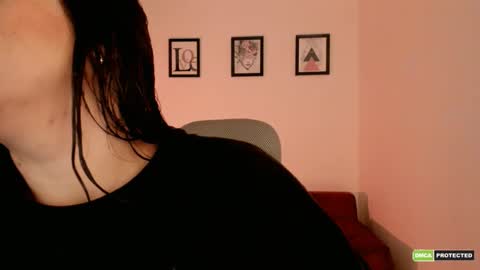 Snapshot of artmist_ chatting on 10/13/25, 10:37 Eli online show from 10/13/25, 10:37