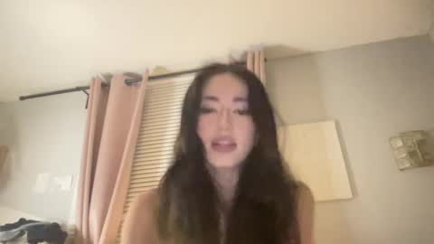 Snapshot of artnchill chatting on 01/12/25, 01:32 Audrey online show from 01/12/25, 01:32