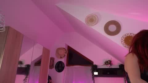 Amalia online show from 10/02/25, 01:56