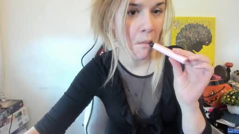 MIA online show from 03/10/25, 02:05