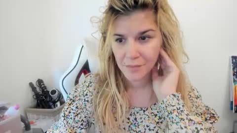 MIA online show from 10/01/25, 11:05