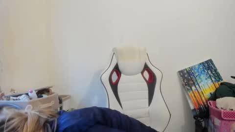 MIA online show from 10/20/25, 03:01