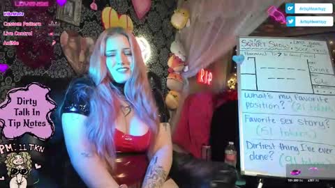 Snapshot of artsyheartsyy chatting on 09/30/25, 12:48 ArtsyHeartsyy online show from 09/30/25, 12:48