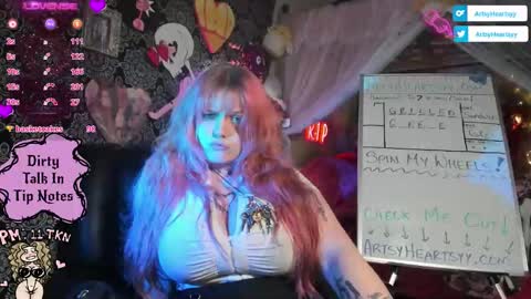 Snapshot of artsyheartsyy chatting on 11/15/25, 03:04 ArtsyHeartsyy online show from 11/15/25, 03:04