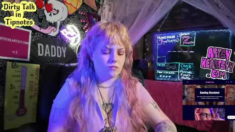 ArtsyHeartsyy online show from 05/09/26, 02:28