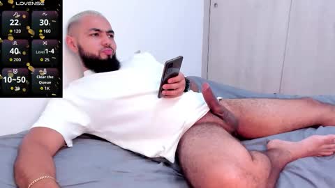 arturguy01 online show from 09/08/25, 09:25