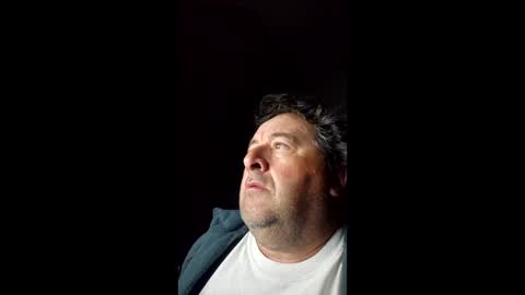 Snapshot of arturo722 chatting on 04/09/26, 02:44 rocky online show from 04/09/26, 02:44