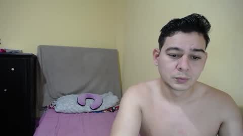 Snapshot of arvahot69 chatting on 09/29/25, 10:36 arvahot69 online show from 09/29/25, 10:36