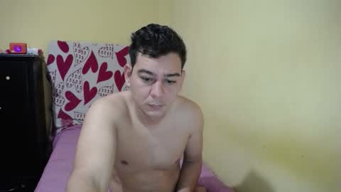 Snapshot of arvahot69 chatting on 10/06/25, 10:45 arvahot69 online show from 10/06/25, 10:45