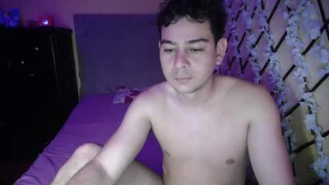 Snapshot of arvahot69 chatting on 10/24/25, 11:39 arvahot69 online show from 10/24/25, 11:39