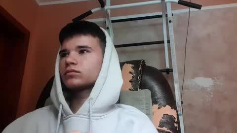 Snapshot of arvyn_ chatting on 04/16/26, 07:31 Denis online show from 04/16/26, 07:31