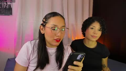 Snapshot of ary_and_kel chatting on 04/01/26, 04:35 Ariana and Kelsieh online show from 04/01/26, 04:35