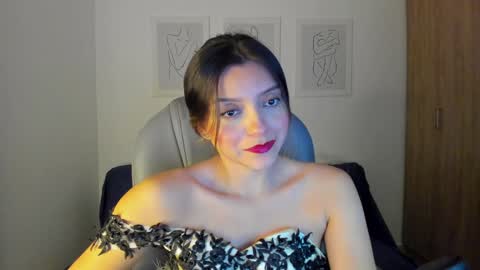 Snapshot of ary_cam230 chatting on 01/11/25, 12:12 Zahaara online show from 01/11/25, 12:12