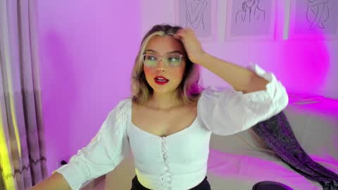 Snapshot of ary_cam230 chatting on 02/06/25, 09:28 Zahaara online show from 02/06/25, 09:28