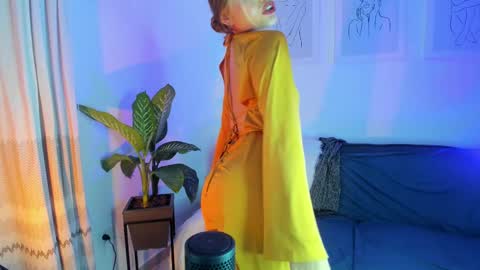 Snapshot of ary_cam230 chatting on 02/16/25, 12:30 Zahaara online show from 02/16/25, 12:30