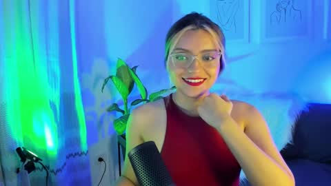 Snapshot of ary_cam230 chatting on 03/02/25, 01:04 Zahaara online show from 03/02/25, 01:04