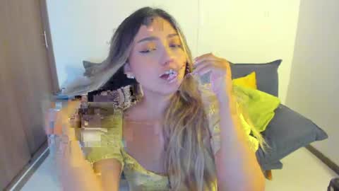 Snapshot of ary_cam230 chatting on 04/02/26, 10:40 Zahaara online show from 04/02/26, 10:40