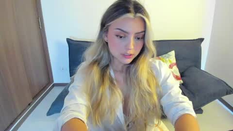 Snapshot of ary_cam230 chatting on 04/25/26, 07:55 Zahaara online show from 04/25/26, 07:55